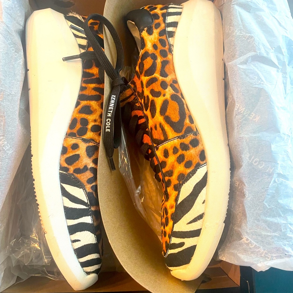 Size 8 Kenneth Cole New York leopard lace up sneakers